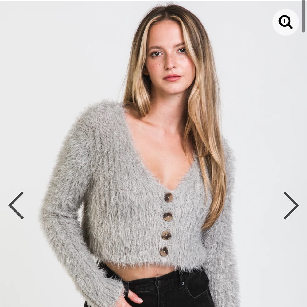 Fuzzy cropped cardigan